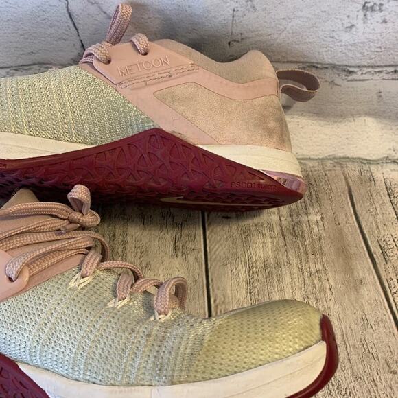 NIKE Women’s MetCon FlyKnit 3 Pink Sneakers / Size: 8.5 - Picture 8 of 13